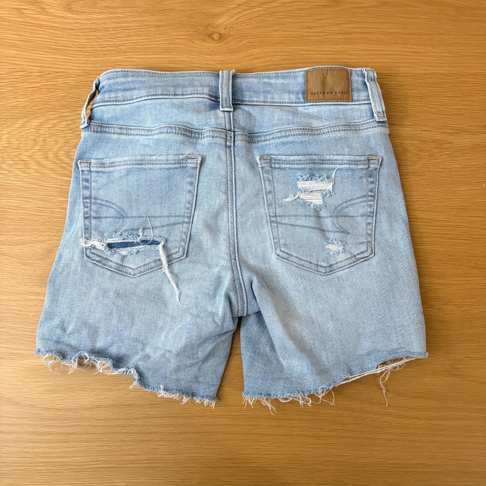 American Eagle Midi Denim Shorts Size 0 Blue Stretch 5" Inseam Distressed - Picture 2 of 10